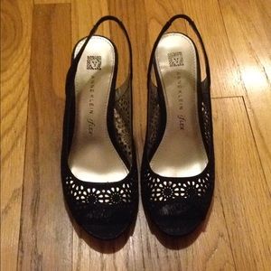 Anne Klein Cut out Slingbacks